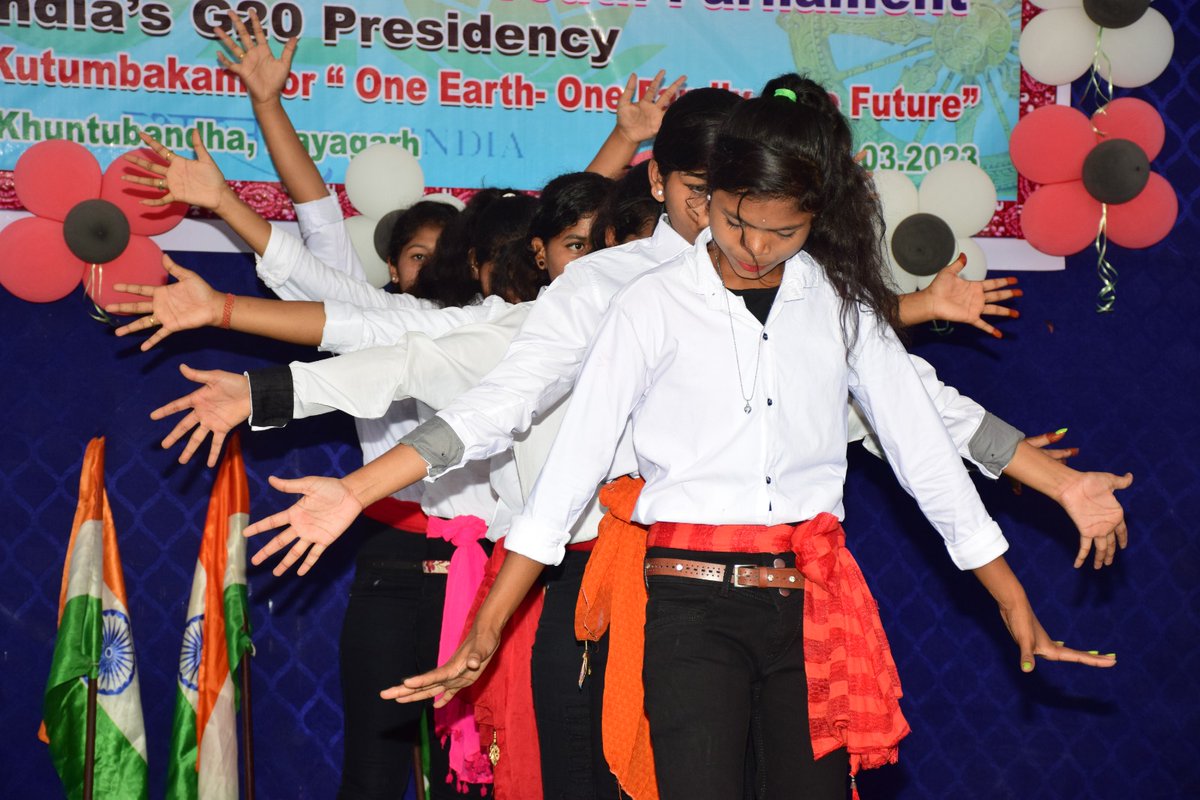 YuvaNayagarh's tweet photo. Organization of  Neighborhood Youth Parliament by NYK Nayagarh at Govt. ITI college wherein Youths from dist. Participated  and various dignitaries were present at the Programme.
@Nyksindia @YASMinistry @AdmnNayagarh @NYKS_Odisha @ianuragthakur @PIBBhubaneswar https://t.co/2piuERkLVU