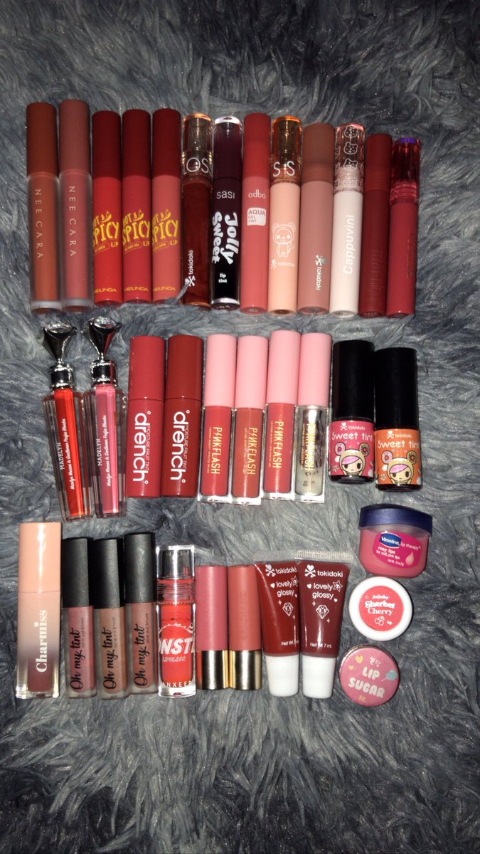 koonsinsuk's tweet photo. ส่งต่อลิป ทั้งหมดนี้160รวมส่ง ได้ไป35เเท่งเลยค่ะ ส่วนใหญ่เเค่ลองเทสสีบนมือ มีบางเเท่งทาไปรอบเดียวค่ะ ขอดูรูปพต.ได้ พร้อมโอนลดได้นิดหน่อย #ส่งต่อเครื่องสำอาง #ส่งต่อคสอมือสอง #ส่งต่อคสอมือ2 #ส่งต่อลิป #ลิป #chamiss #neecara #sasi #lip #tokidiki #pinkflash #cappuvini #ohmytint https://t.co/janu32yurc