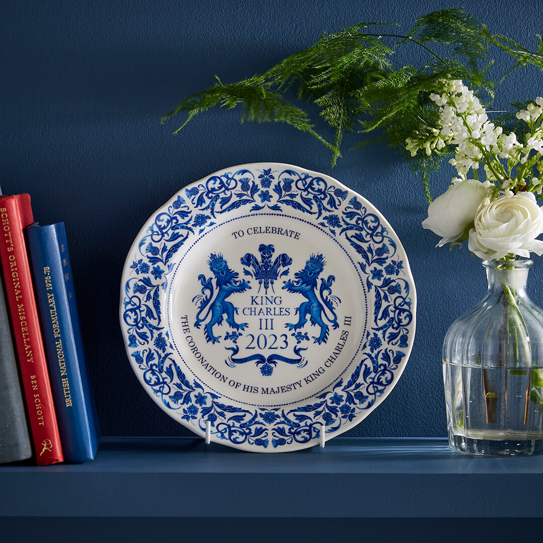 HartsOfStur's tweet photo. Check out this stunning Kings' Coronation range from Spode! β
Perfect for everyday use or as a decorative piece to commemorate a crucial moment in history. π
SHOP NOW π https://t.co/hEs7UkVi9t
#coronation #kingcharles #spode #kitchenware #sturminsternewton #hartsofstur https://t.co/BEbDuUr4sS