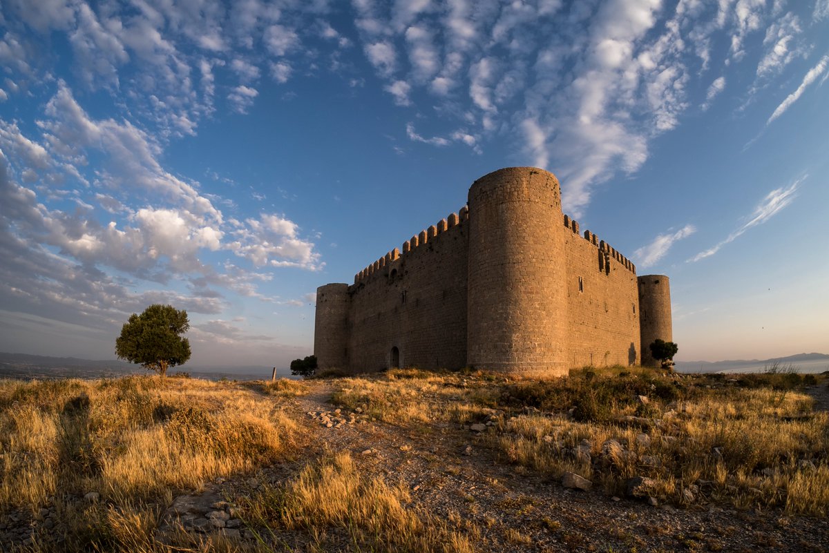 VisitEstartit's tweet photo. El @DiarideGirona proposa les 10 millors sortides 🚶‍♀️🚶‍♂️ per Setmana Santa a la província de Girona, entre elles, el Castell del Montgrí 

👉https://t.co/ZB7XSd4mw1

#reculldepremsa #visittorroella https://t.co/w3MrY4jOl5