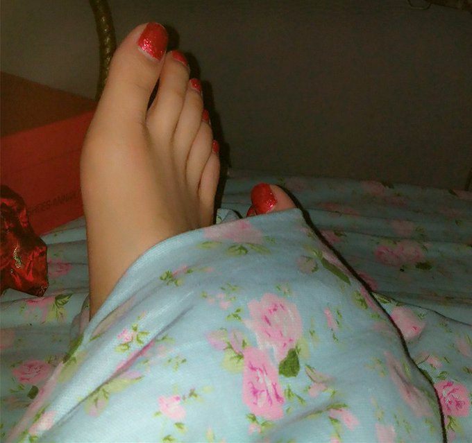 post a barefoot #feet #barefoot https://t.co/TGh0BFVJ2q<a href="/tag/feet"class="tags">#feet</a><a href="/tag/barefoot"class="tags">#barefoot</a>