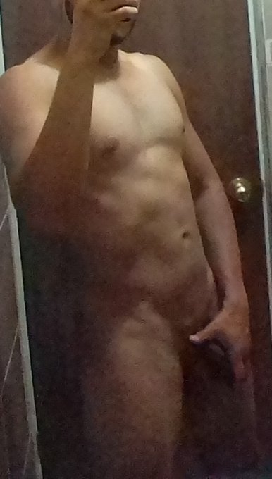 Feeling so horny rn Showing my entire dick in my free of ;)  Me siento bastante caliente ahorita... En<a href="/tag/fitness"class="tags"><span>#fitness</span></a><a href="/tag/showerselfie"class="tags"><span>#showerselfie</span></a><a href="/tag/hotguy"class="tags"><span>#hotguy</span></a><a href="/tag/onlyfans"class="tags"><span>#onlyfans</span></a><a href="/tag/bigcockdaily"class="tags"><span>#bigcockdaily</span></a>