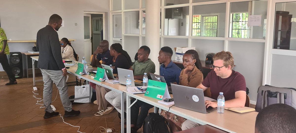 hivecolab's tweet photo. Happening now: O-Farm investment readiness training! Investment in business is a smart financial decision & a powerful way to support growth!
@BarbsBirungi @tmsruge @villagecapital @IKEAFoundation
@Bopinc @IKEAFoundation
#investorreadiness #investment #businesssupport #ofarm https://t.co/KMWTrNO0Ag