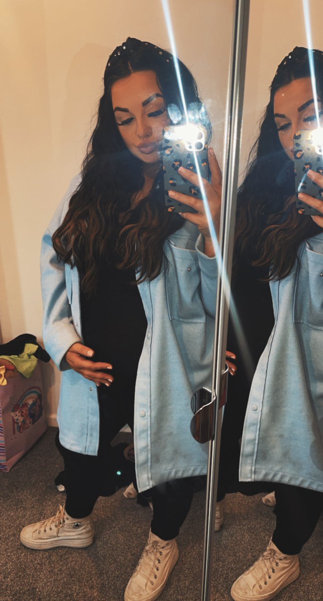 GLeighDav's tweet photo. Mine &amp; bumps first day of placement today! 💖 https://t.co/ytjEXSKxpc