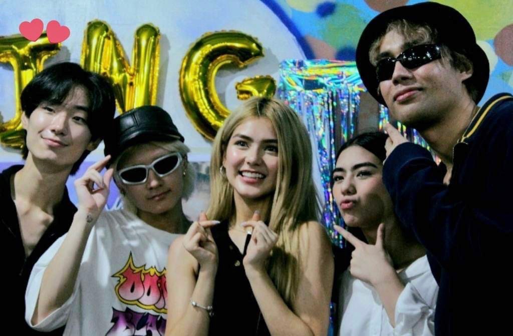 appreciation post!! 
Im just so thankful to have these people in my life. When I told them Id be having a charity event, they were thrilled to join. TY FOR extending your love to the children of Tondo with me. AH LOVE U GUYS HUHU
<a href="/bini_mikha/">mikha</a> <a href="/ALAMAT_members/">ALAMAT Members</a>, Ji Yong &amp; Pat!!