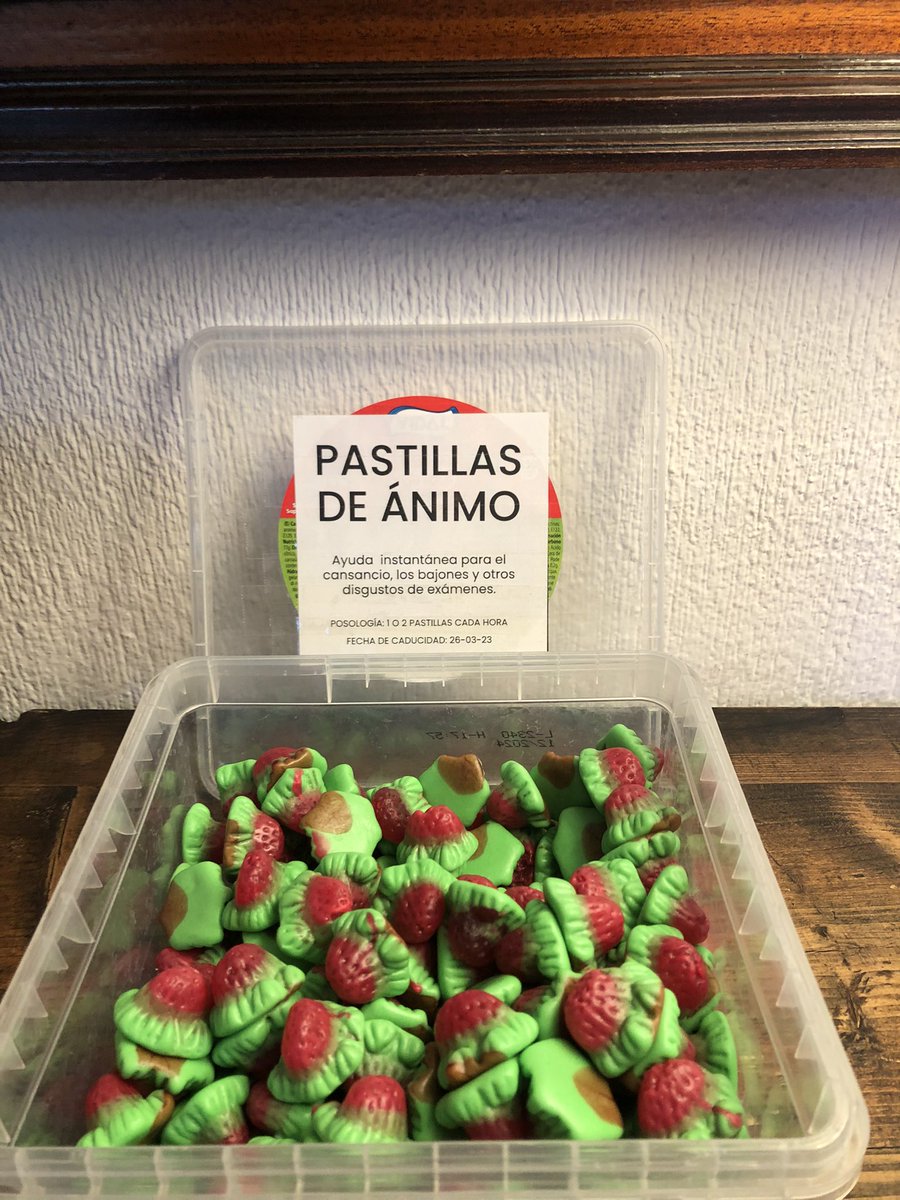 Sabemos que los lunes son muy duros, por eso, te espera una pastilla de ánimo junto a la sala de estudio. ¡Vamos, a tope con la semana, que se viene intensa de parciales!