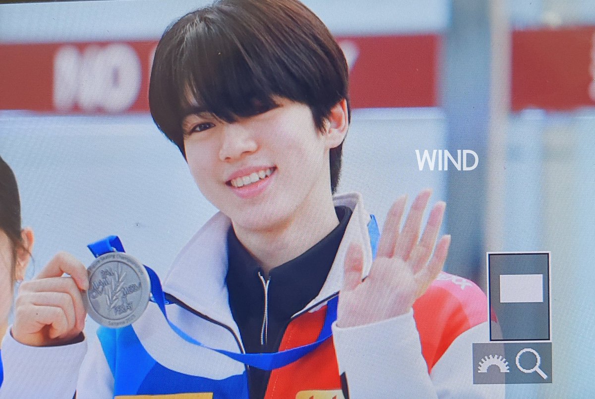 wind_vv's tweet photo. 자랑스런 은메달! 😀🥈👏👏🎉👍
#차준환 #junhwancha https://t.co/LNg9crQXPG
