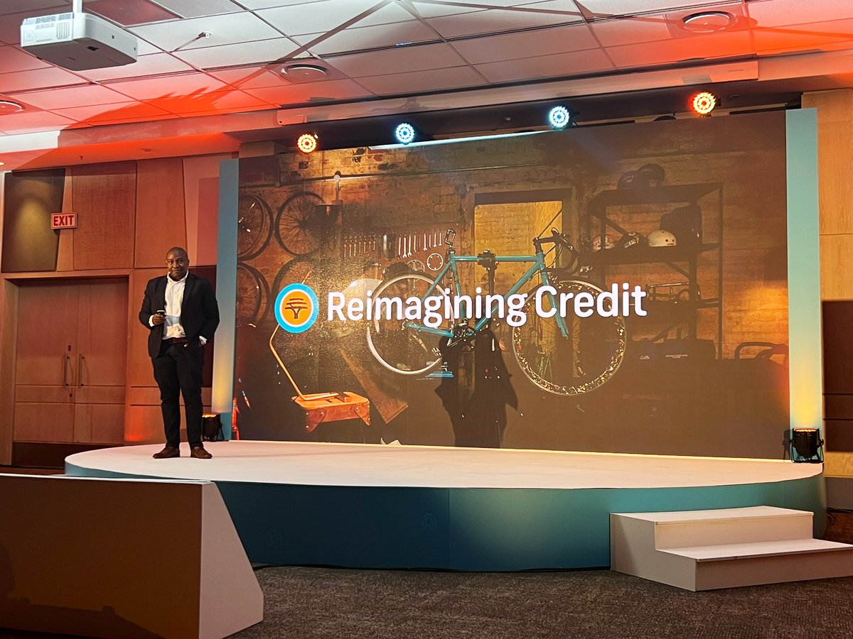 AkiAnastasiou's tweet image. Sizwe Nxedlana CEO @FNBSA on stage to launch Nav Energy solar &amp;amp; alternative energy solutions - starting from R149 per month. Customers can now access a wide range of alternative energy &amp;amp; back-up power solutions on the FNB App &amp;amp; pay over 24 months. #GetTheHelpYouNeed #Sponsored