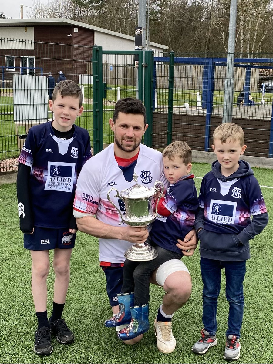 SRFCdevelopment's tweet image. Great to have the @SelkirkRFCInfo Border League Champions out to see our ball boys and Guard of Honour pre match at Saturday’s game v Musselburgh👍🏉 #inspire