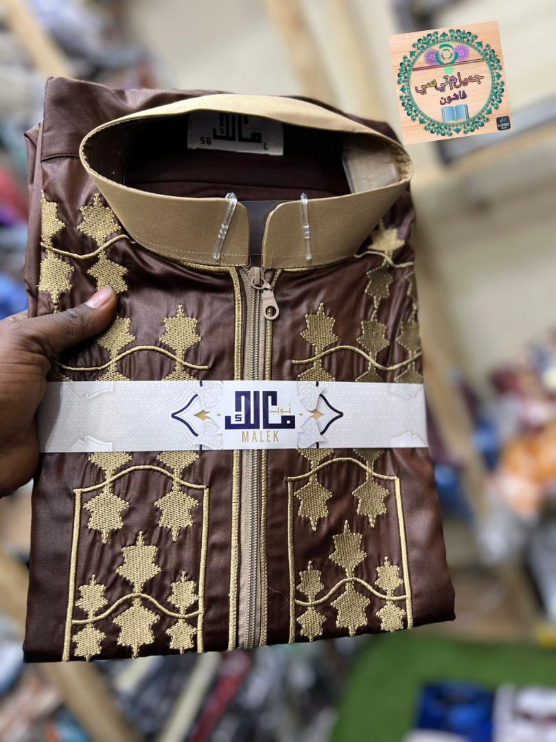 jalabsnlots's tweet photo. I sell quality Jalabias in different designs and patterns. Available from 
56-62. 

 Also female Abaya for adult and kids Avaialble XL-4XL. https://t.co/tn0wa91b3F