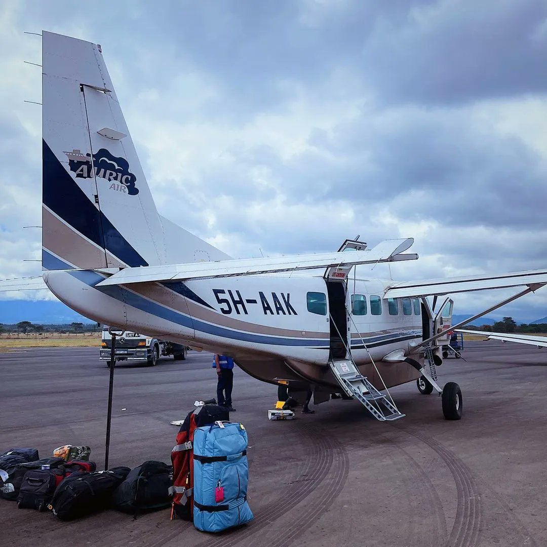 •
•
•
•
📸 @aflalfaleel 

#CessnaCaravan #BushPlane #SingleEngine  #TravelReady #BoardingTime #CarryOnOnly #PackSmart #TravelLight #TanzaniaSafari #AfricanWildlife #Serengeti #ZanzibarIsland #FlightOverTanzania