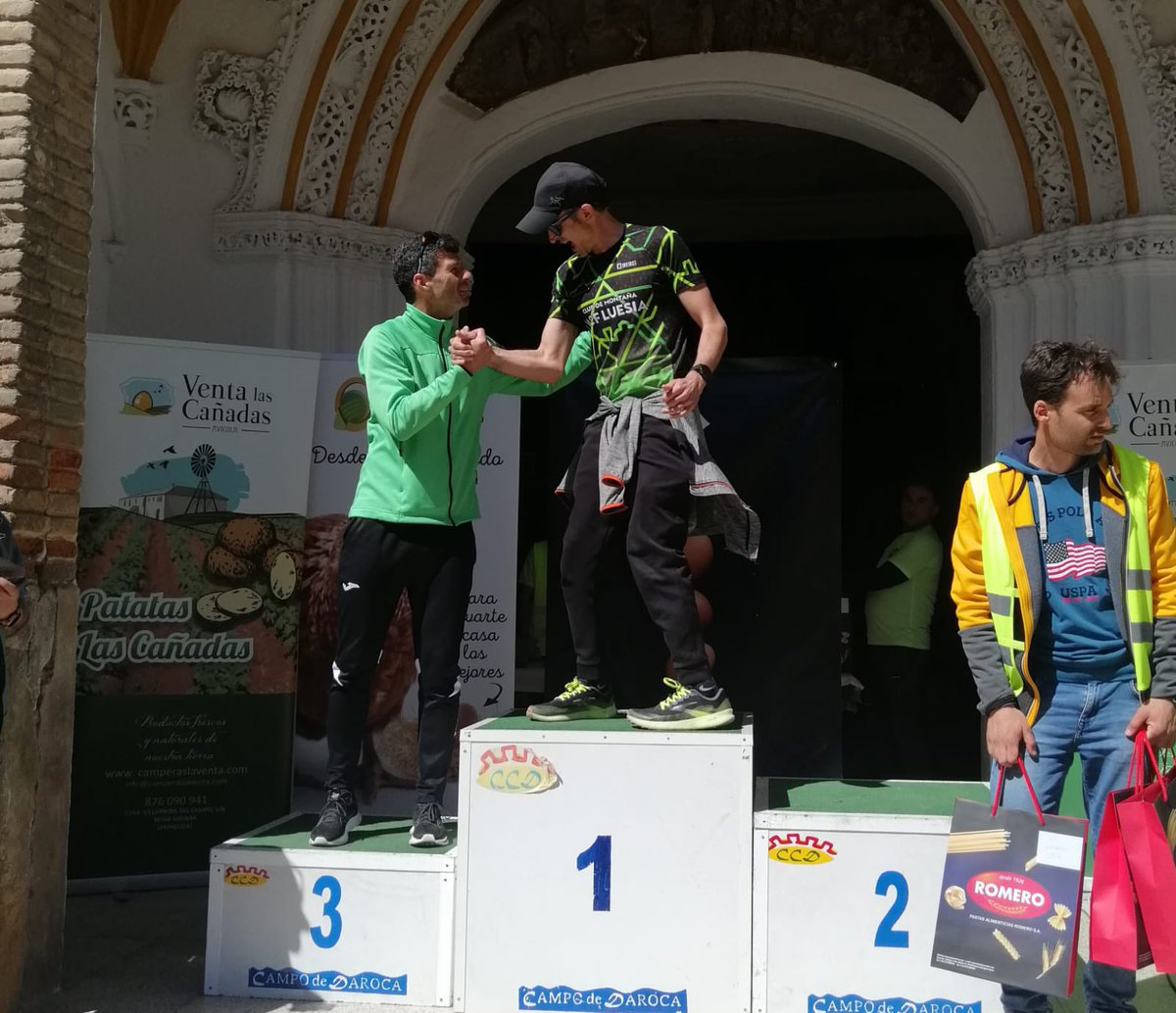 mateo_emc's tweet photo. Nos mantenemos en forma! 💪

Daroca Trail: 25K y +1100 ⛰️
5ºabsoluto 1ºVeterano

Estupenda carrera y ambiente!!

Cañaaa!! Seguimos!!! 🏃‍♂️ https://t.co/FA9M9lrKR2