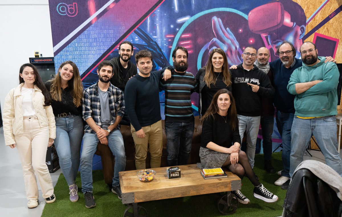 OddersLab's tweet image. Recently we received the visit of @Maxima_mrs and his husband. She&apos;s a great member of our community, lover &amp;amp; contributor to @OhShape. 🔶

We were very happy to have them here with us and to be able to show them exclusively some of the things we are working on 😉