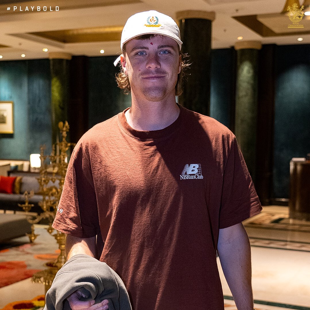 RCBTweets's tweet photo. A Bullet batter with a Mullet style 😬

Happy HOMECOMING, Finny. We can’t wait to see you on the field hitting those powerful sixes! 👊

#PlayBold #ನಮ್ಮRCB #IPL2023 @FinnAllen32 https://t.co/TKyegn6BOQ