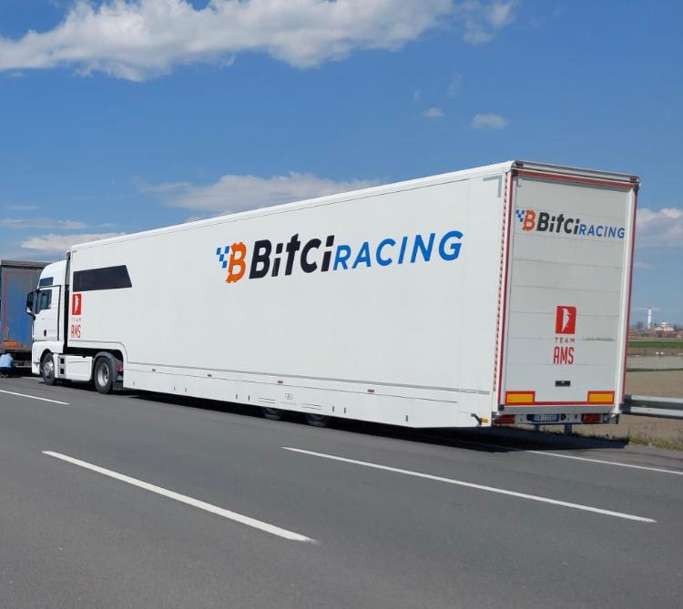 onuryeygun's tweet photo. Bitci Racing takımımız sezonun ilk yarışı için İtalya Roma'ya doğu yola çıktı. 
3. Sezonumuzda harika bir yeni başarılar elde etmek üzere 🏁 #BRACE  @bitcicomtr #Bitci https://t.co/HlBizboiY1
