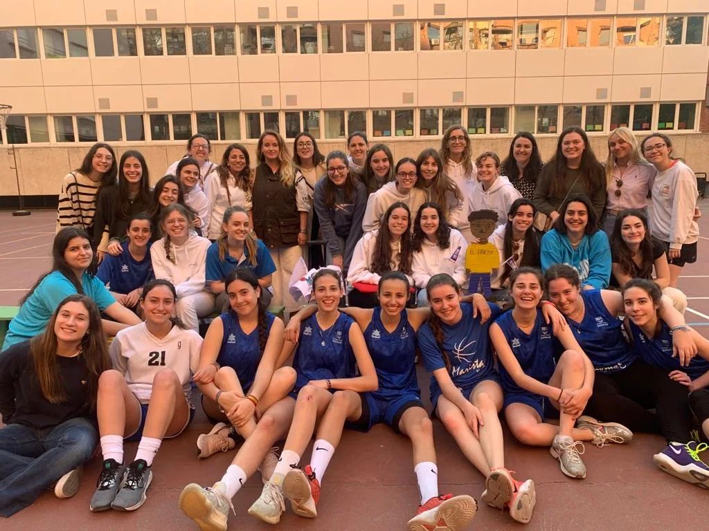 ¡¡Gran partidazo del equipo de #baloncesto de Saomar!! Y también gran equipazo de animadoras!!! 🙌🙌🙌🙌

#saomar #colegiomayorsaomar #colegiomayor #colegiomayorvalencia