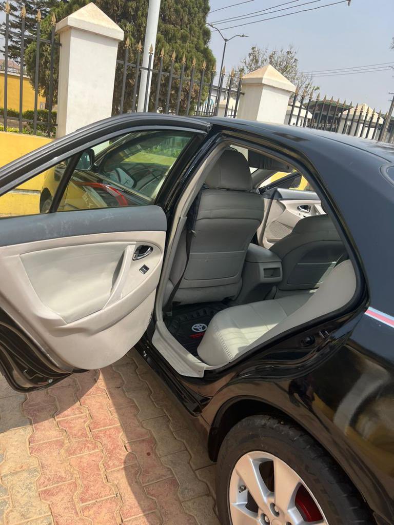 prolific_autos's tweet photo. neatly baked toyota camry muscle in perfect condition going for 2.7m #toyota #carsale #cardeals #lagos #ibadan https://t.co/OKmVFeoHmS