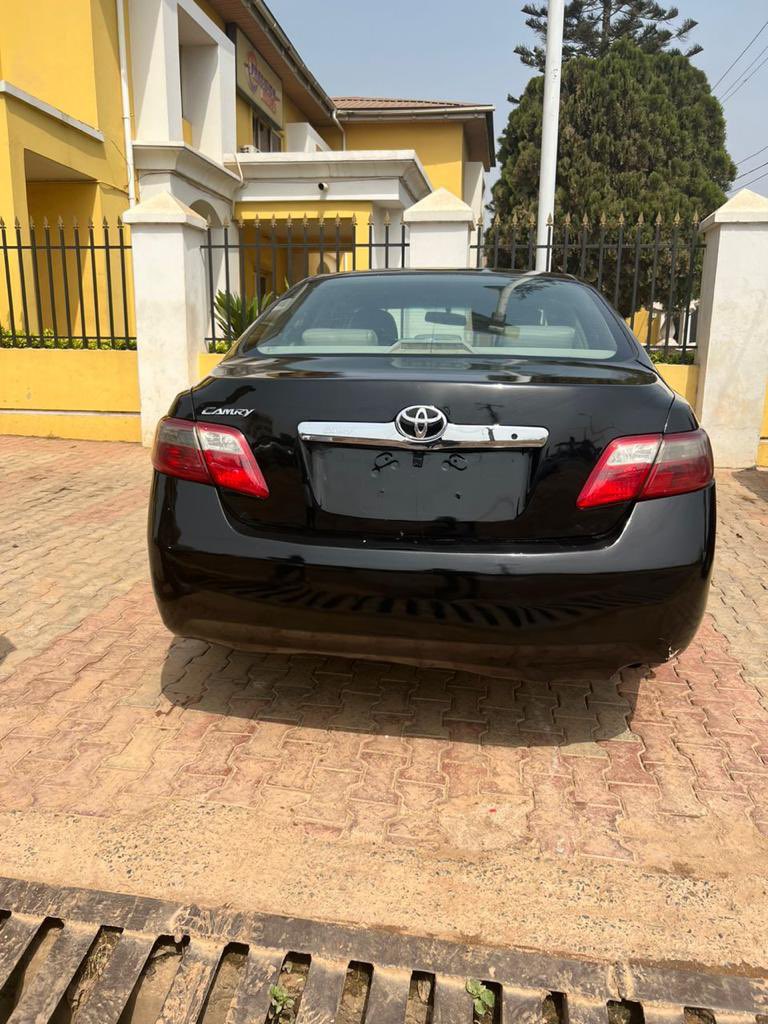 prolific_autos's tweet photo. neatly baked toyota camry muscle in perfect condition going for 2.7m #toyota #carsale #cardeals #lagos #ibadan https://t.co/OKmVFeoHmS