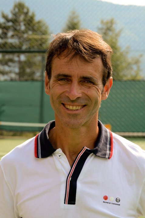 Sport / Castellanza / Legnano - Professore e titolare di una scuola di tennis a Castellanza, ha ideato test specifici per il tennis giovanile. #tennis #legnano #castellanza logosnews.it/node/87748