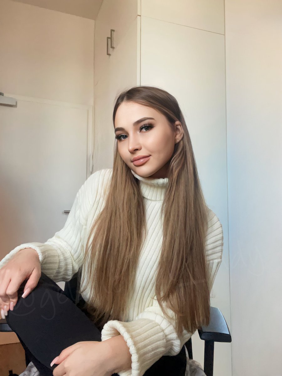 geldherrin_lady's tweet photo. Die Woche des Gehaltseingangs beginnt. Und gleichzeitig der Monat meines Geburtstags. 🤭
Ich freue mich schon auf die Party und erwarte pure Aufopferung von euch diesen Monat.👸🏼 https://t.co/7Imk2e7Bpw