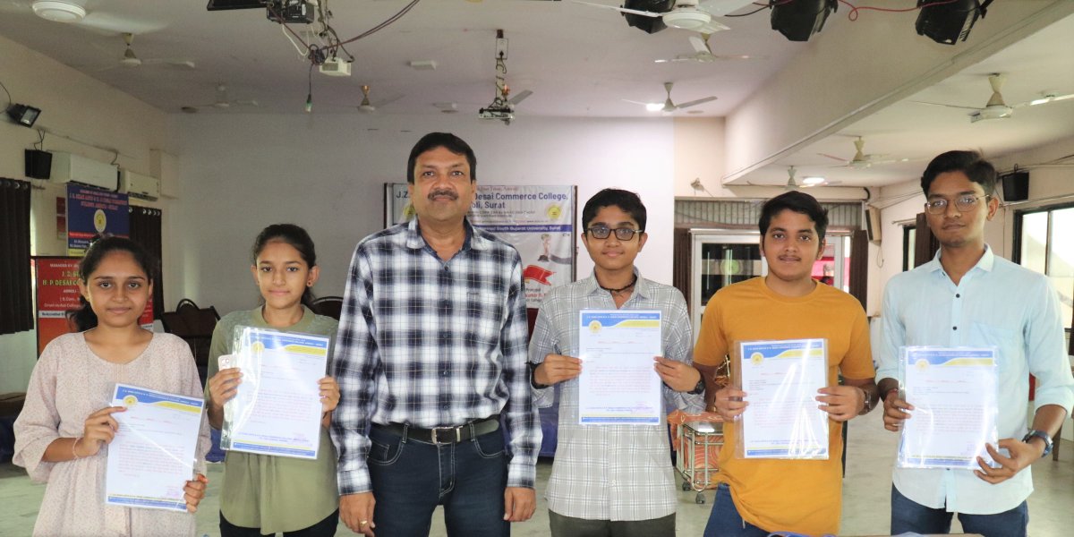 amroli10's tweet photo. Top – 5 Students In Internal Evaluation 
https://t.co/3pAVmAKRCz  Sem - II  Division - IV
Academic Year 2023
#amroli #amrolicollege #bestcollege #topcollege #jzshah #hpdesai #top5 #top5students #internalevaluation #semII #academicyear2023 https://t.co/BV34QXv0Yr