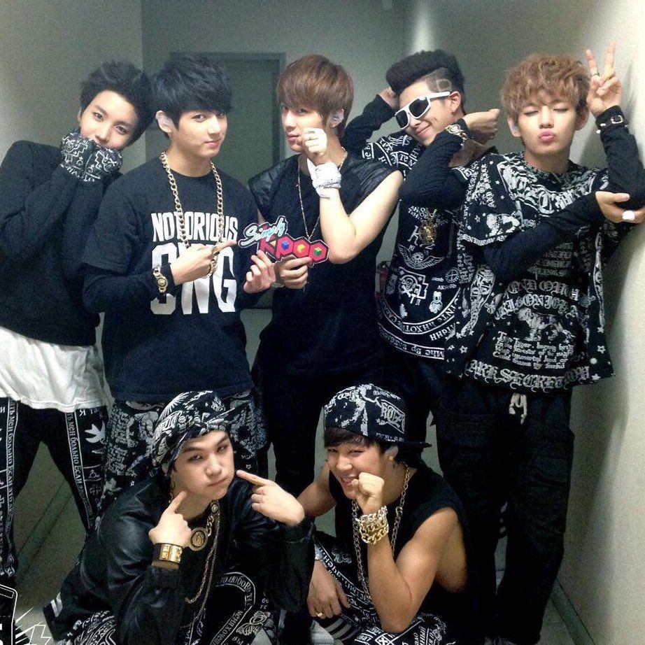 btsintiny_7's tweet photo. Hey everyone !! This account is dedicated for posting tiny BTS content (mostly pics) !! Pls do follow and rt. Your support will always be appreciated here <3 💜 #tinybts #BTS https://t.co/nonOocWTdq
