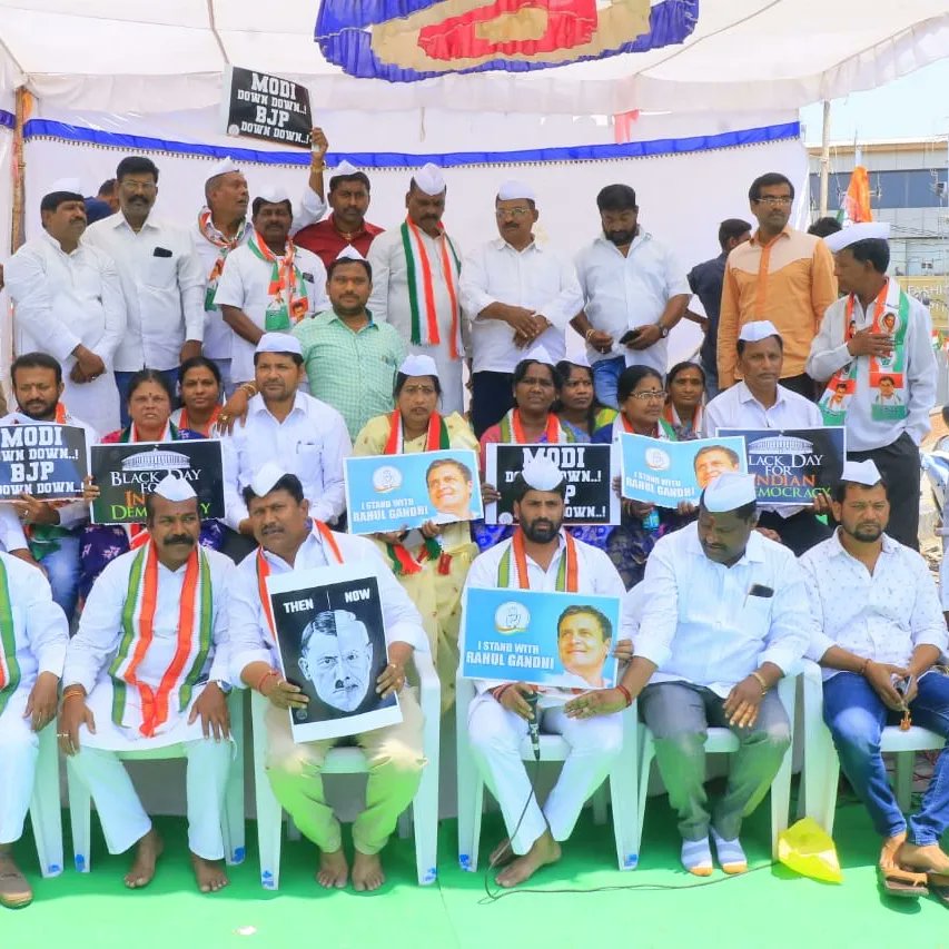 AKY_INCMP's tweet photo. Today organized Satyagraha Deeksha at Mahatma Gandhi Statue MG Road Seunderabad in Support of our beloved leader @RahulGandhi ji.
@Manikrao_INC ji @revanth_anumula ji @nadeeminc ji @NsBoseraju ji @RohitChINC ji
#WeStandWithRG
#BlackDayForDemocracy https://t.co/tOkMiWutbz