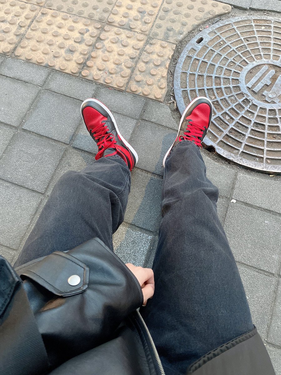 Shadow_W00D's tweet photo. 농구 하자 다들...(이악물 https://t.co/5EyhgW4Rr7