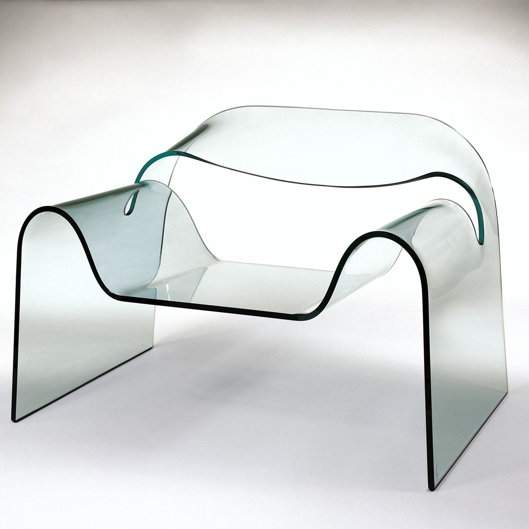 #DesignOfTheWeek | An armchair made entirely of glass, the Ghost Chair was designed by Italian architect Cini Boeri in 1987.

A transparent and curved design that blends into the space, the armchair gives the illusion of floating mid-air.