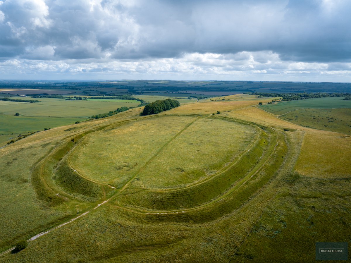 New week, new job? A brand new role to help improve conservation and public enjoyment of the Trail’s heritage including Grim’s Ditch, hillforts, and round barrows. 21 hours a week. Deadline Sunday 16th April careers.newjob.org.uk/OCC/job/Witney… @HistoricEngland Photo credit: @thorneh