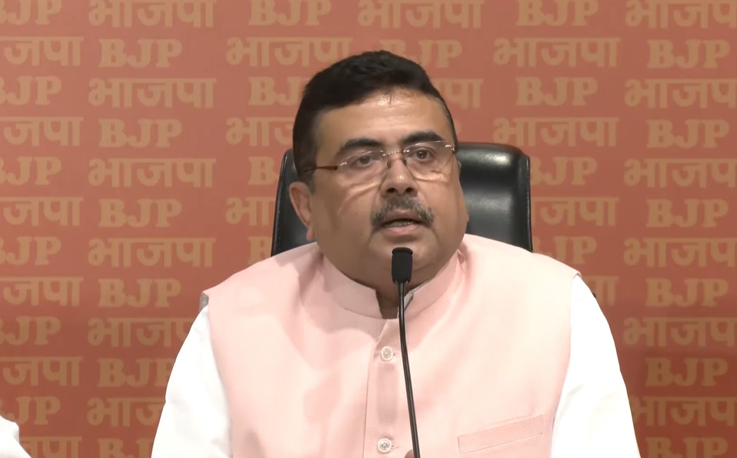 30 मार्च को 'राम नवमी' का महापर्व है, उस दिन पूरा देश, सनातन संस्कृति को मानने वाला हर नागरिक 'राम नवमी' का त्योहार मनाता है। 

उस दिन पश्चिम बंगाल की मुख्यमंत्री ने छुट्टी भी नहीं दी और धरना प्रदर्शन घोषित कर दिया। 

- श्री <a href="/SuvenduWB/">Suvendu Adhikari</a>