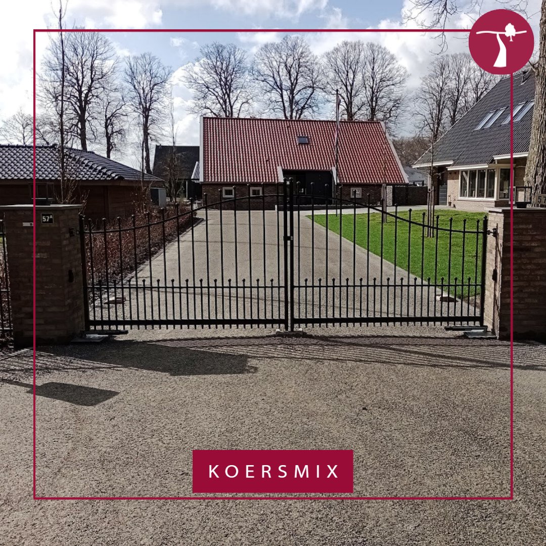 KKSKoers's tweet photo. Onlangs is dit project afgerond waarbij DurEko-mix® BIO werd gebruikt als #oprit voor een huis in een landelijke streek. 🤩Bovendien is het oppervlak stevig genoeg om het gewicht van auto's te dragen en gemakkelijk te onderhouden.
https://t.co/QZiofMELt9
#kks #koers #koersmix https://t.co/duOO3sZQvK