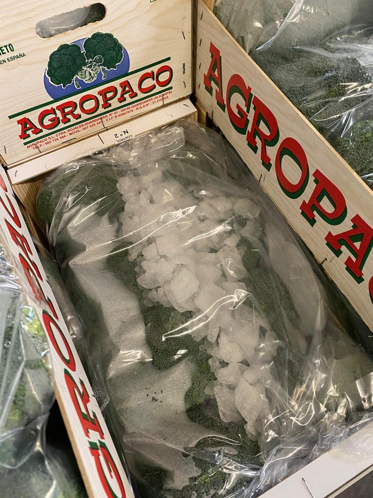A sneak peak of some of the amazing produce we have available at Fruco this week. Mexican Asparagus and Spanish AGROPACO broccoli. Both renowned for their consistent top quality. Call us on 01580 232300 to place your order.