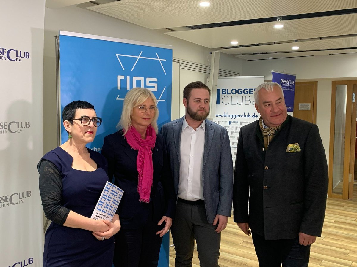 Recherche-& Informationsstelle Antisemitismus RIAS (@report_antisem) on Twitter photo Wir twittern von der PK zum Jahresbericht 2022 antisemitischer Vorfälle von RIAS Bayern aus dem @PresseClub_Muc. Mit: Dr. Annette Seidel-Arpacı, Leiterin RIAS Bayern, <a href="/ulischarf/">Ulrike Scharf</a>, Staatsministerin <a href="/BayStMAS/">Bayerisches Sozialministerium</a>, <a href="/LudwigSpaenle/">Dr. Ludwig Spaenle</a>, Antisemitismusbeauftragter sowie <a href="/mmovchin/">Michael Movchin</a> v. <a href="/vjsbayern/">VJSB - Verband Jüdischer Studenten in Bayern</a> Wir twittern von der PK zum Jahresbericht 2022 antisemitischer Vorfälle von RIAS Bayern aus dem @PresseClub_Muc. Mit: Dr. Annette Seidel-Arpacı, Leiterin RIAS Bayern, <a href="/ulischarf/">Ulrike Scharf</a>, Staatsministerin <a href="/BayStMAS/">Bayerisches Sozialministerium</a>, <a href="/LudwigSpaenle/">Dr. Ludwig Spaenle</a>, Antisemitismusbeauftragter sowie <a href="/mmovchin/">Michael Movchin</a> v. <a href="/vjsbayern/">VJSB - Verband Jüdischer Studenten in Bayern</a>