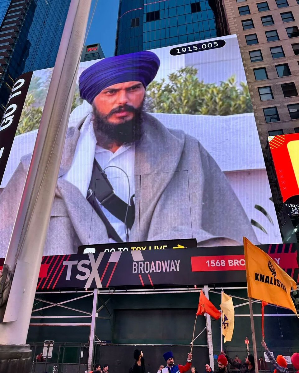 SherePanjabUK's tweet photo. Further video and images from yesterday's rally in New York, Time Square where Sikhs raised their voices against the Human Rights violations and arbitrary arrests of Sikhs in Panjab sanctioned by the Indian Government. 

#panjabundersiege https://t.co/YlpB5a5uZC