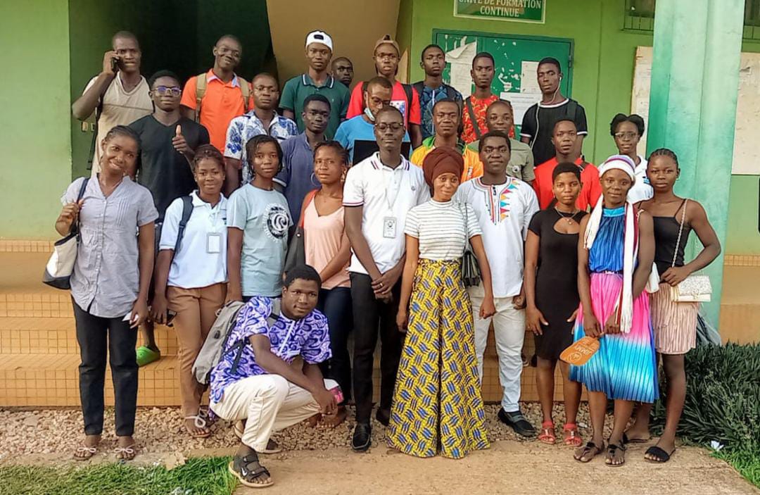 ujdmMan's tweet photo. #InfosUJDM 𝗕𝘂𝗿𝗲𝗮𝘂 𝗱𝗲 𝗗𝗮𝗹𝗼𝗮
Comme annoncé la semaine dernière, le bureau de Daloa de l'Union des Jeunes Dynamiques de Man (#UJDM) a tenu, à l'Université Jean Lorognon Guede (#UJLG), sa formation approfondie en #Word, ce dimanche 26 mars 2023.
1/2 https://t.co/kPQhWiyXUF