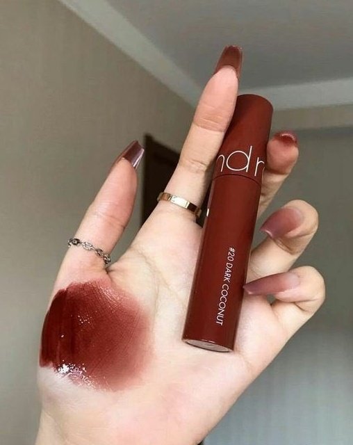 aesthetic lips product ala pinterest

— a thread