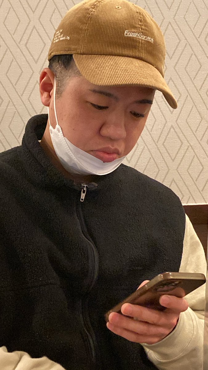 sodai_ami's tweet photo. 今日ライブだと思って新宿来たらライブ無くて、ただキャンディとお茶するだけになっちゃったんだけど！！！！！！！ https://t.co/0Is96bdNT8
