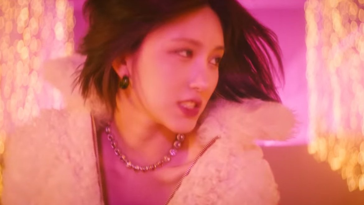 ivepics_'s tweet photo. GAEUL in KITSCH MV

KITSCH IS OUT NOW
#IVE_KITSCH_RELEASE #IveIVE
#아이해브아이브 https://t.co/JsezUZ6pwV
