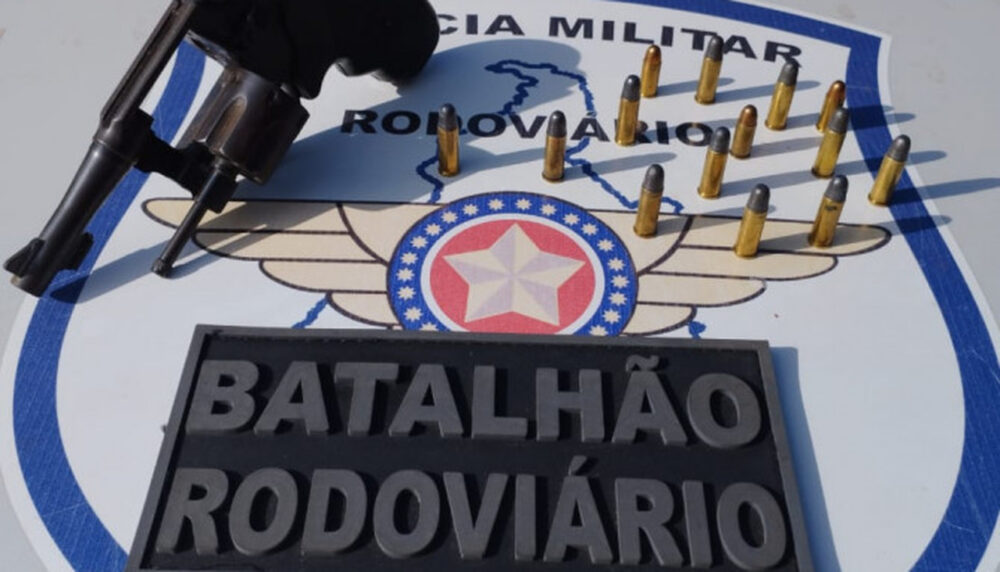 TheThebtc09's tweet image. Pego em flagrante: PM prende suspeito por porte ilegal de arma de fogo na TO-334, em Palmeirante

#flagrante #ilegal #Palmeirante #porte #prende #suspeito

soudepalmas.com.br/plantao-polici…