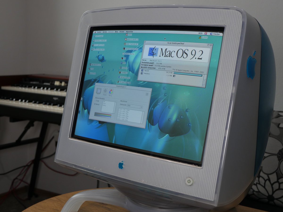 danitucek's tweet image. I’ve always said I could kill for these colored #Apple CRTs… now that I have one in my possession (with matching system) I feel obligated to say nobody was harmed by the acquisition of this, haha 😂 
#MARCHintosh 🍏🍎#powermac #colorful #CRT