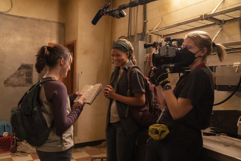 On set for HBO’s “Last of Us,” shot with the #ALEXAMini and Cooke S4 lenses. The nine-episode first season was all serviced by #ARRIRental Calgary. Stay tuned for an upcoming interview with cinematographer Ksenia Sereda RGC. 