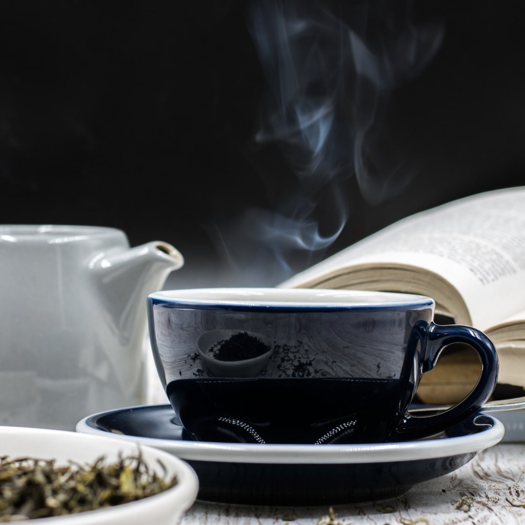 PureTeaUk's tweet photo. Pop the kettle on - it's time for a proper cuppa... 
Enjoy our range of black, green, herbal, fruit and rooibos teas, from classic blends to more curious flavours ☕
Discover your new favourite blend now! 

#puretea #pureteauk #tealeaves #looseleaftea #organictea #zerowaste https://t.co/Ip0mRlX7Hs