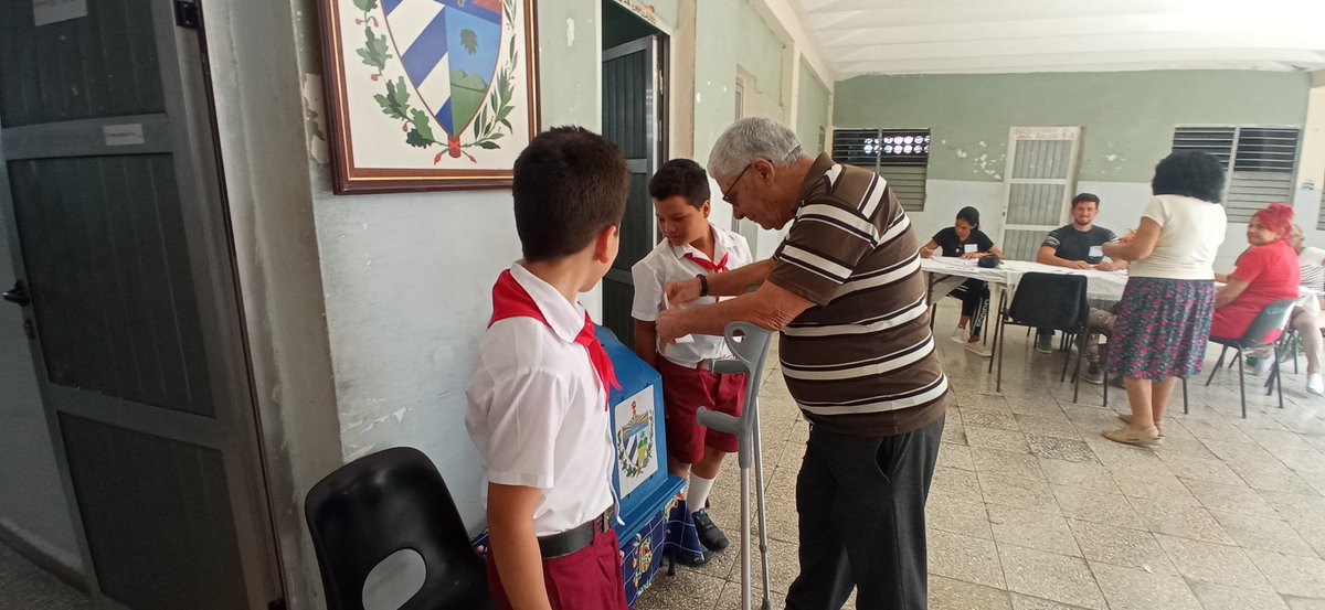 Susely Morfa González (@SuselyMorfaG) on Twitter photo 2023-03-27 14:04:39 El soberano q desbroza maleza y vuelve a respaldar las esencias, elige Independencia, Revolución y Socialismo el resultado es trascendental, no quepa dudas, pero cada cual debe saldar el merecimiento q debemos. (D. Lahera)👌🏻 @DiazCanelB #CubaGanó #MatancerosEnVictoria ♥️✊🏻🇨🇺 El soberano q desbroza maleza y vuelve a respaldar las esencias, elige Independencia, Revolución y Socialismo el resultado es trascendental, no quepa dudas, pero cada cual debe saldar el merecimiento q debemos. (D. Lahera)👌🏻 @DiazCanelB #CubaGanó #MatancerosEnVictoria ♥️✊🏻🇨🇺