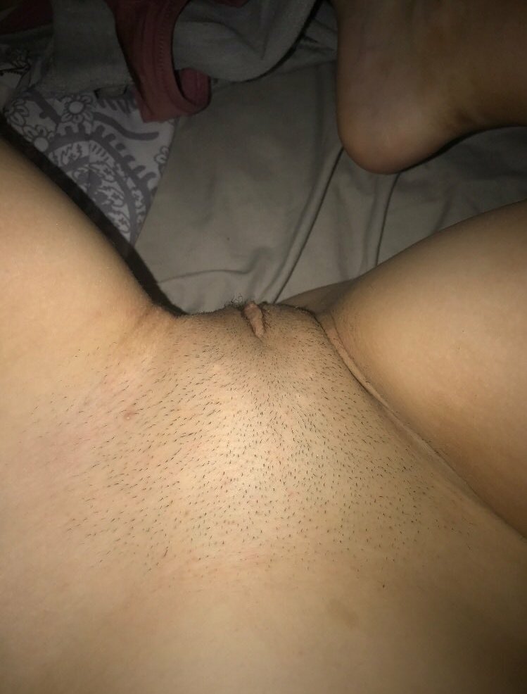 beemich19's tweet photo. Sextiunmg here kik me michb321 or telegram me stll  dnt have any buyers :’(  i am still selling, dm me if you are legit and buying  pleasee mnake .u cum or cam to cam
Dropbox sex chat dirty talks #sellingcontent #buyingcontent https://t.co/mnxidl2Uy5
