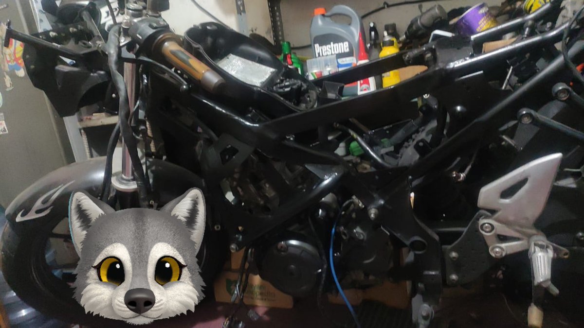 littlegsxr's tweet photo. #k64 #gsxr125 MC51エンジン搭載のGSX R125。 まだ多くの作業が必要です。 精神を保つ。 https://t.co/icoeA9AnJW