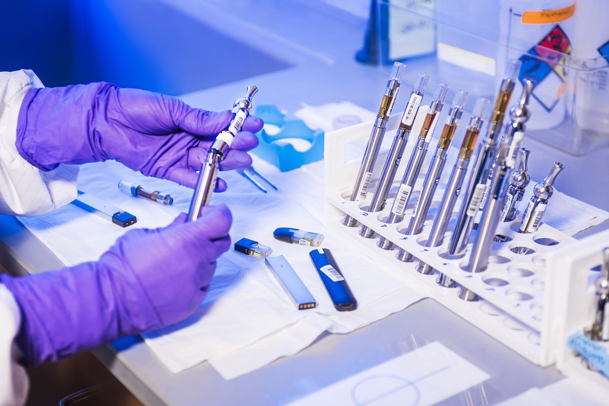 VapingSwitch's tweet photo. #Ecigarettes are almost 2x as effective as #nicotine replacement treatments, such as patches and gum, at helping smokers to quit, according to a clinical trial led by the Queen Mary University of London @QMUL
https://t.co/esc4ttsNwb #VapingSwitch https://t.co/839zNVlF0V