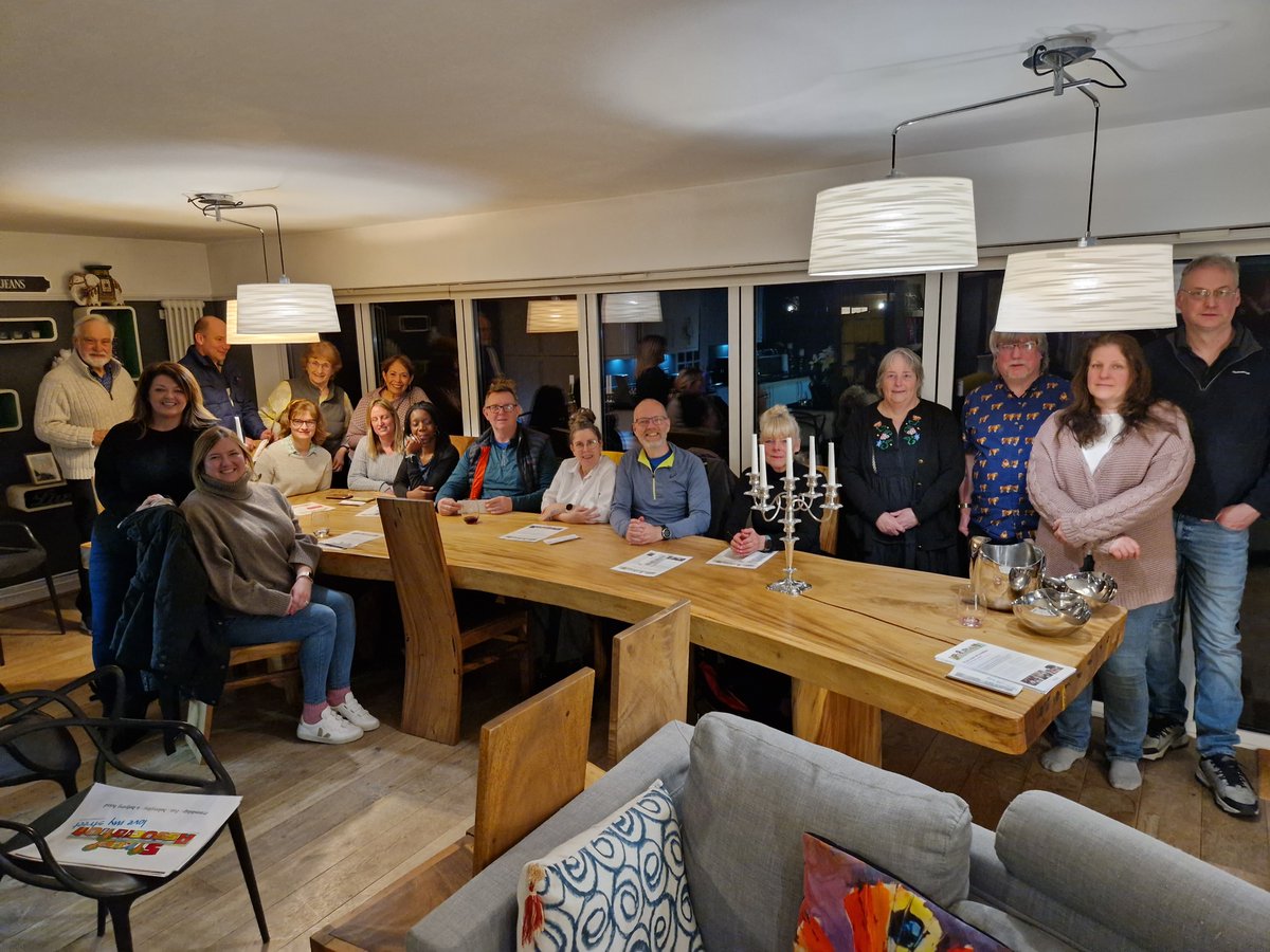 asoneukcampaign's tweet photo. 📢 Here’s what As One #Hampshire has achieved since September:
 
🫖 14 tea party or brunch events where 1156 neighbour connections were made.
 
🤝 39 new #StreetAssociations formed, covering an estimated 10000 residents.
 
Huge thanks to all who helped make it happen 😊

#BizHour https://t.co/AuXruvbu6I