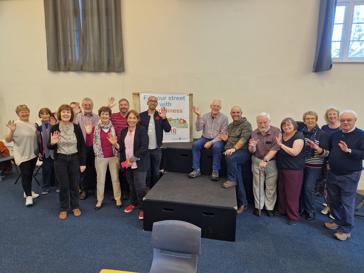 asoneukcampaign's tweet photo. 📢 Here’s what As One #Hampshire has achieved since September:
 
🫖 14 tea party or brunch events where 1156 neighbour connections were made.
 
🤝 39 new #StreetAssociations formed, covering an estimated 10000 residents.
 
Huge thanks to all who helped make it happen 😊

#BizHour https://t.co/AuXruvbu6I