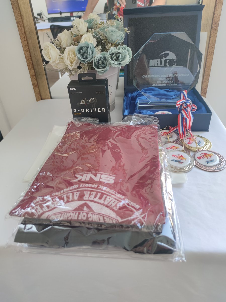 koftchile1's tweet image. Koferos! Tuvimos un fin de semana buenísimo, lleno de risas y competición.

Dejo las postales obtenidas, espero les gusten.

Link fotos:
imgur.com/a/nUK2aRF

#KOFXV #KOF2002UM #CHILE #SNK #LATAM